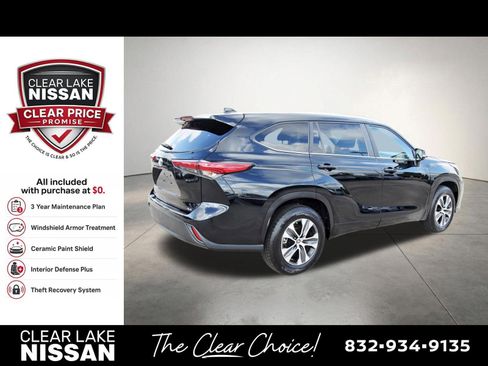 Used 2023 Toyota Highlander XLE FWD image 7