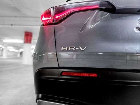 Used 2024 Honda HR-V Sport image 9