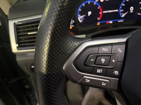 Used 2021 Volkswagen Atlas SEL Premium image 24