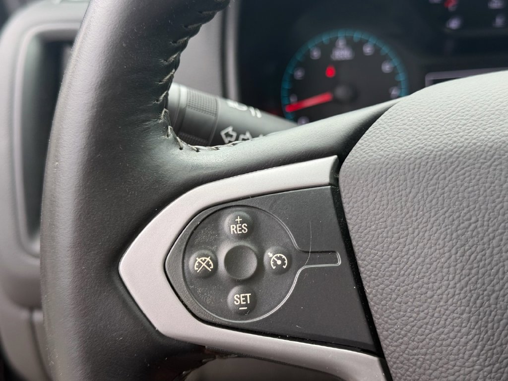 Used 2022 Chevrolet Colorado LT RWD image 25