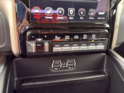 Used 2020 RAM 3500 Laramie AWD/4WD image 30