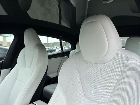 Used 2023 Tesla Model S image 28