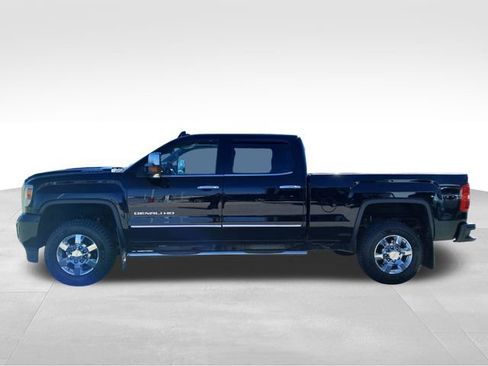 Used 2017 GMC Sierra 3500 Denali w/ Duramax Plus Package image 5