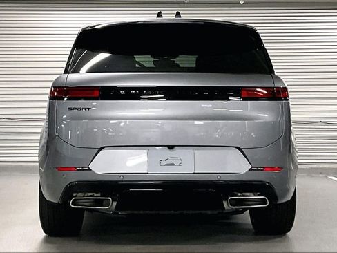 New 2025 Land Rover Range Rover Sport Dynamic SE image 5
