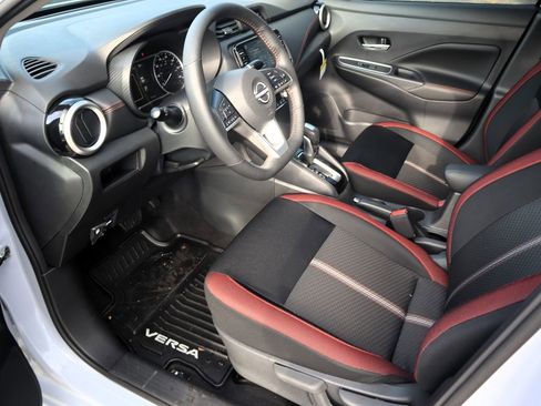 New 2025 Nissan Versa SR w/ Trunk Package image 13