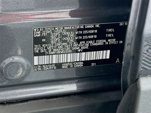 Used 2019 Toyota RAV4 Limited image 34