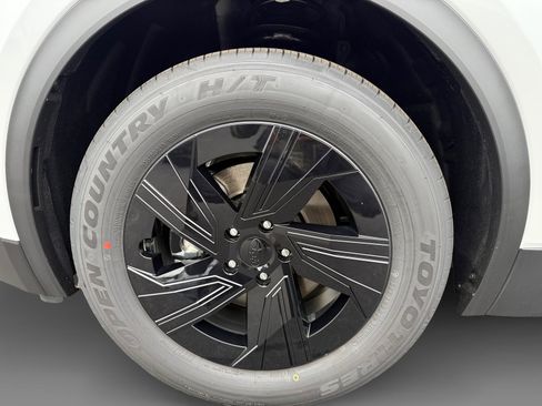 New 2026 Subaru Uncharted Premium FWD image 9
