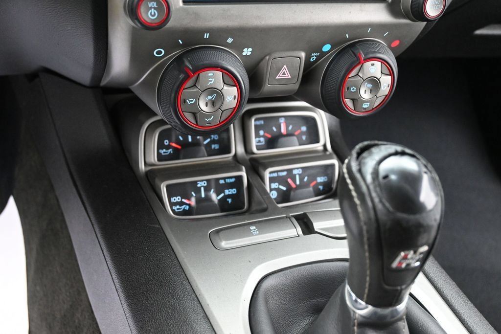 Used 2013 Chevrolet Camaro SS RWD image 10