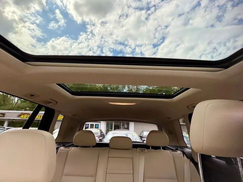 Used 2013 Mercedes-Benz GLK 350 4MATIC image 24
