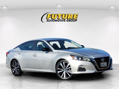 Certified 2022 Nissan Altima 2.5 SR