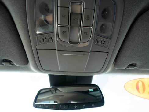 Used 2020 Hyundai Santa Fe Limited AWD/4WD image 18