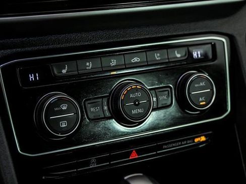 Certified 2023 Volkswagen Atlas SEL Premium image 22