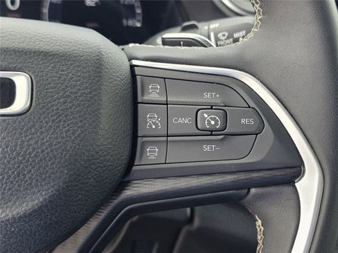 Used 2024 Jeep Grand Cherokee Altitude RWD image 43