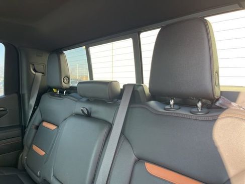 Used 2024 GMC Sierra 1500 AT4 w/ Technology Package image 10
