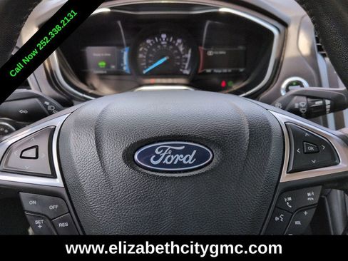 Used 2018 Ford Fusion Titanium image 24