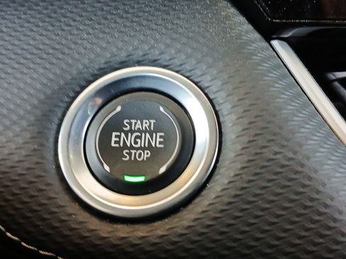 Used 2026 Chevrolet Equinox LT AWD/4WD image 17