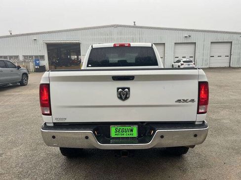 Used 2018 RAM 2500 Tradesman w/ Chrome Appearance Group image 30