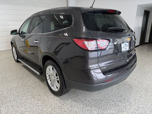 Used 2015 Chevrolet Traverse LT w/ Style and Technology Package FWD image 5