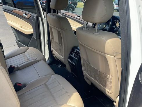 Used 2017 Mercedes-Benz GLS 450 4MATIC image 28