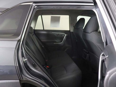 Used 2020 Toyota RAV4 LE FWD image 28