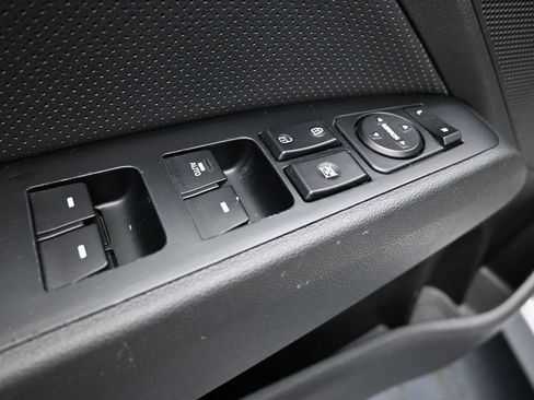 Used 2018 Hyundai Elantra Sport FWD image 11