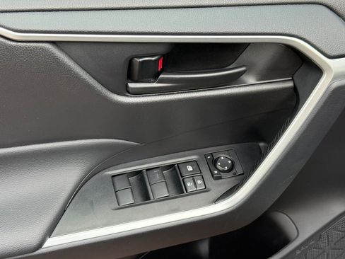 Certified 2025 Toyota RAV4 LE FWD image 17