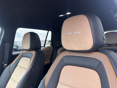 Used 2026 Chevrolet Equinox ACTIV w/ Convenience Package III image 11