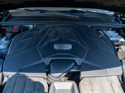 Certified 2023 Porsche Cayenne AWD/4WD image 28