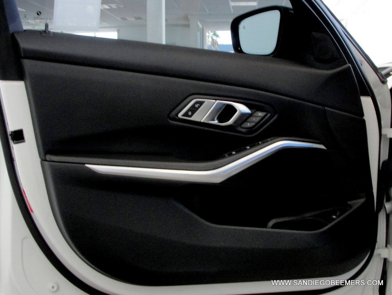 Used 2023 BMW 330i Sedan w/ M Sport Package RWD image 15