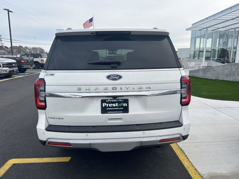 Used 2024 Ford Expedition Limited image 8