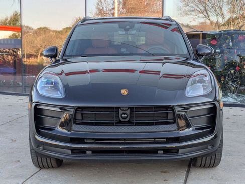 New 2026 Porsche Macan image 6