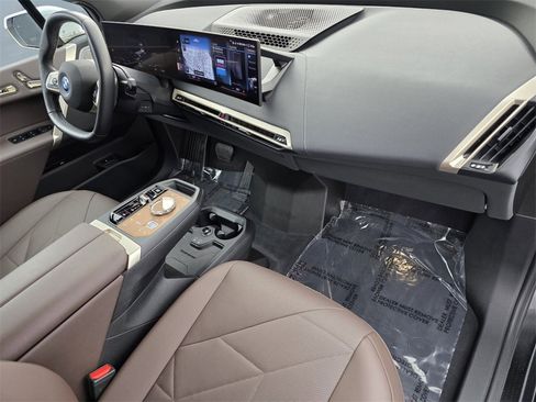 Certified 2023 BMW iX M60 image 29