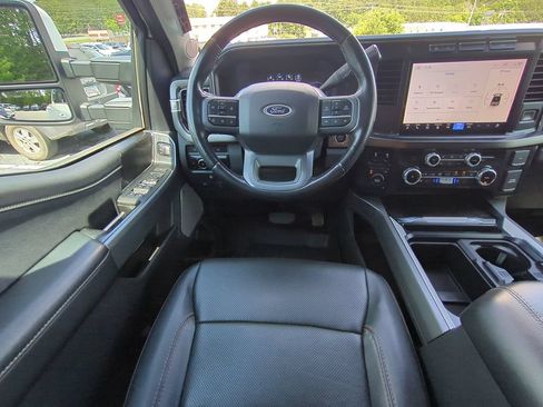 Used 2023 Ford F450 Lariat AWD/4WD image 19