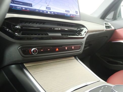 Certified 2025 BMW 330i xDrive Sedan image 26