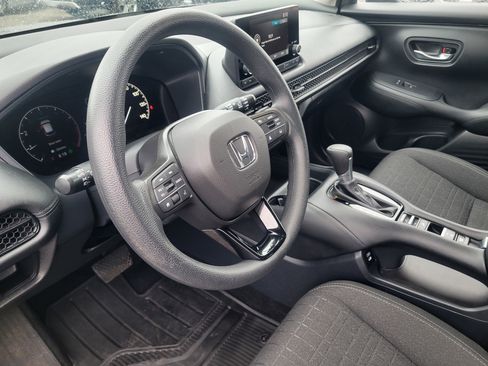 Used 2025 Honda HR-V LX image 6
