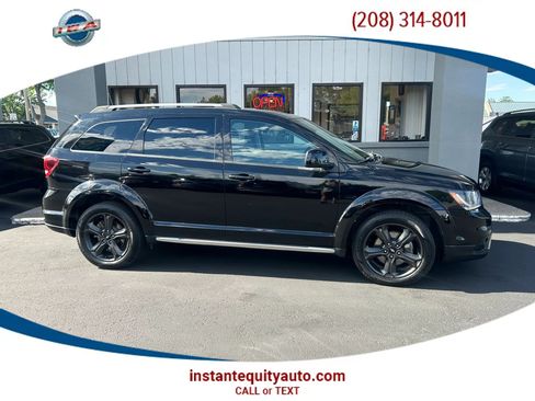 Used 2019 Dodge Journey Crossroad AWD/4WD image 1