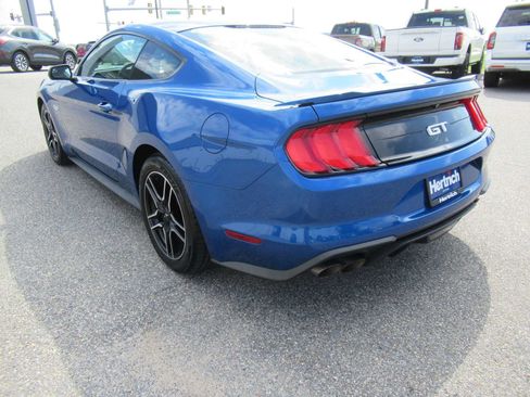 Used 2018 Ford Mustang GT RWD image 7