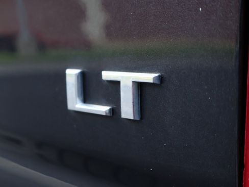 Used 2024 Chevrolet Silverado 1500 LT RWD image 22