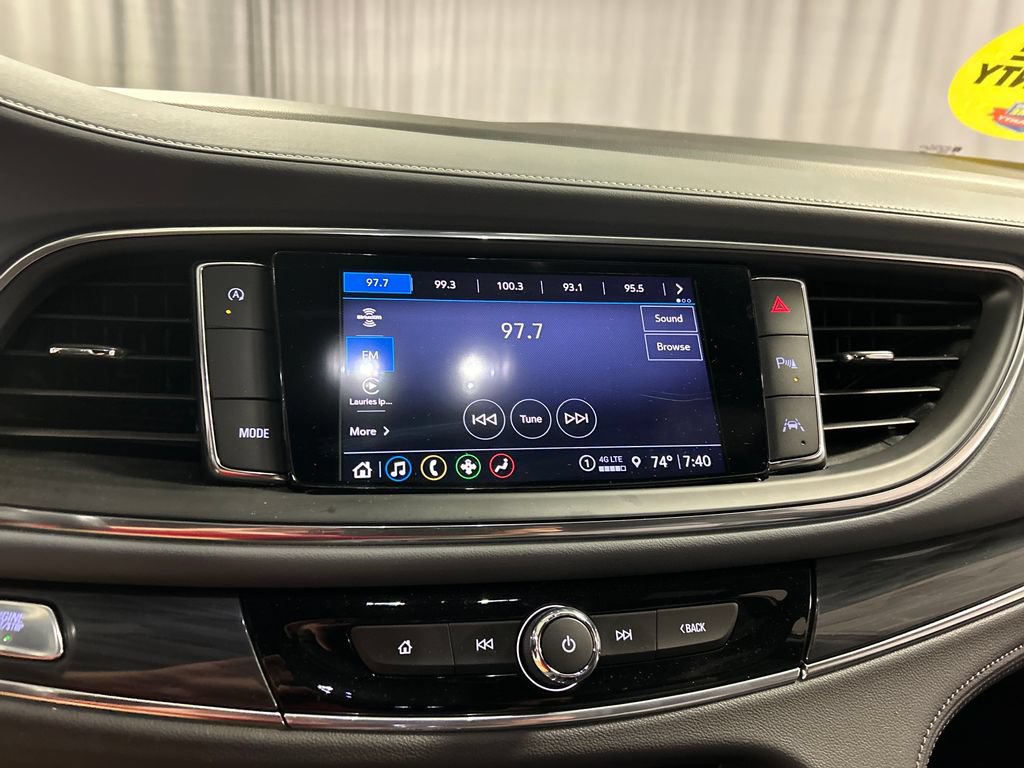 Used 2024 Buick Enclave Essence w/ Sport Touring Edition FWD image 17