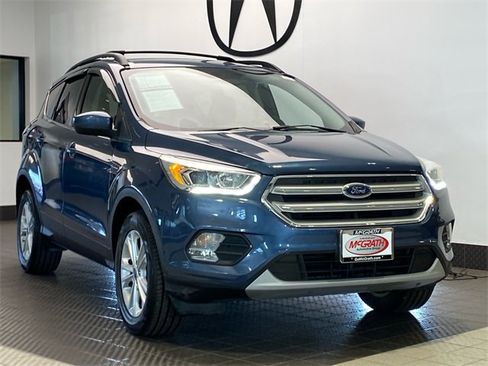 Used 2018 Ford Escape SEL image 2