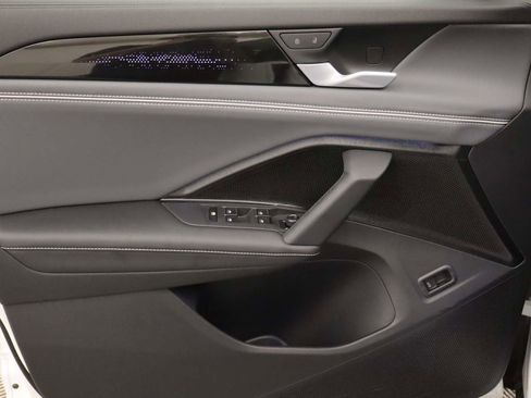 New 2026 Volkswagen Tiguan SEL R-Line image 17