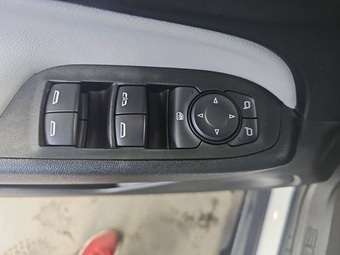 Used 2020 Chevrolet Equinox LS FWD image 26