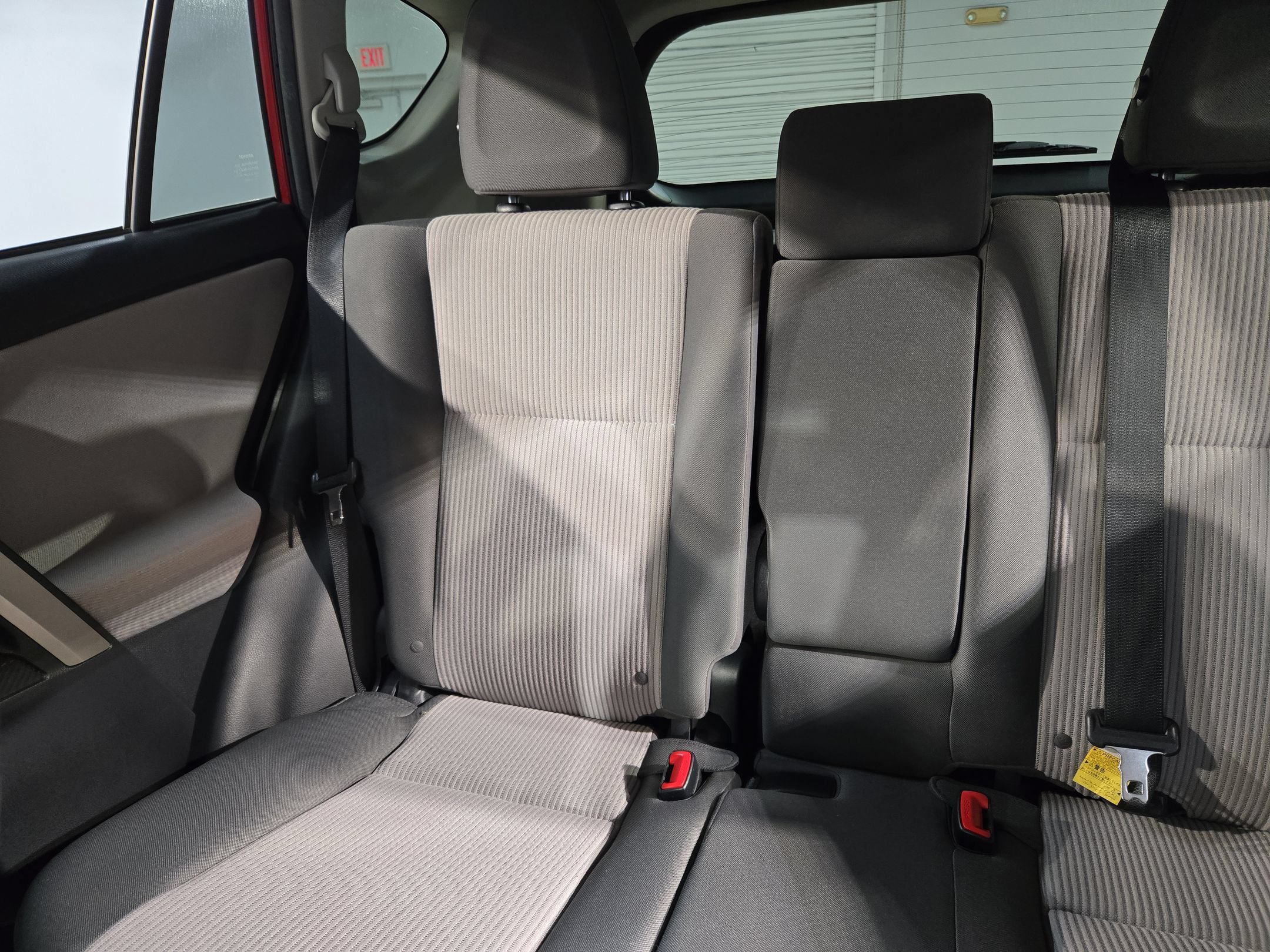 Used 2015 Toyota RAV4 LE FWD image 12