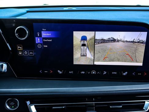 Certified 2024 Chevrolet Traverse LT image 34