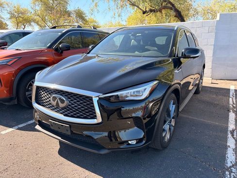 Used 2019 INFINITI QX50 Essential w/ Sensory Package AWD/4WD image 9