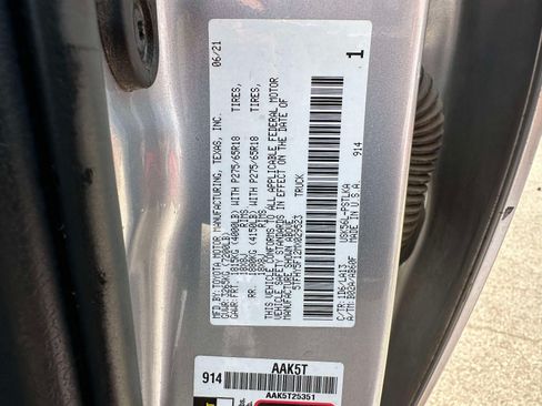 Used 2021 Toyota Tundra Limited w/ Limited Premium Package AWD/4WD image 36