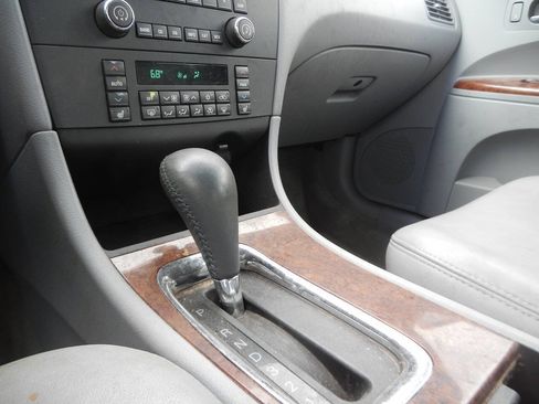 Used 2006 Buick LaCrosse CXL w/ Driver Confidence Package FWD image 39
