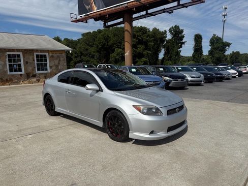 Used 2005 Scion tC image 9