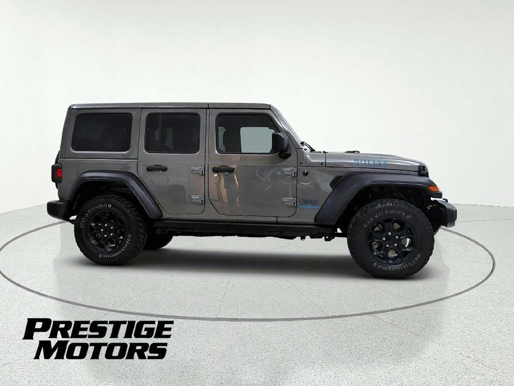 Used 2023 Jeep Wrangler Unlimited w/ Cold Weather Group AWD/4WD image 9