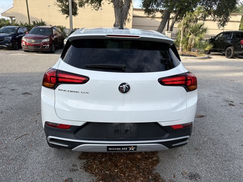 Used 2022 Buick Encore GX Preferred w/ Cold Weather Comfort Package FWD image 6